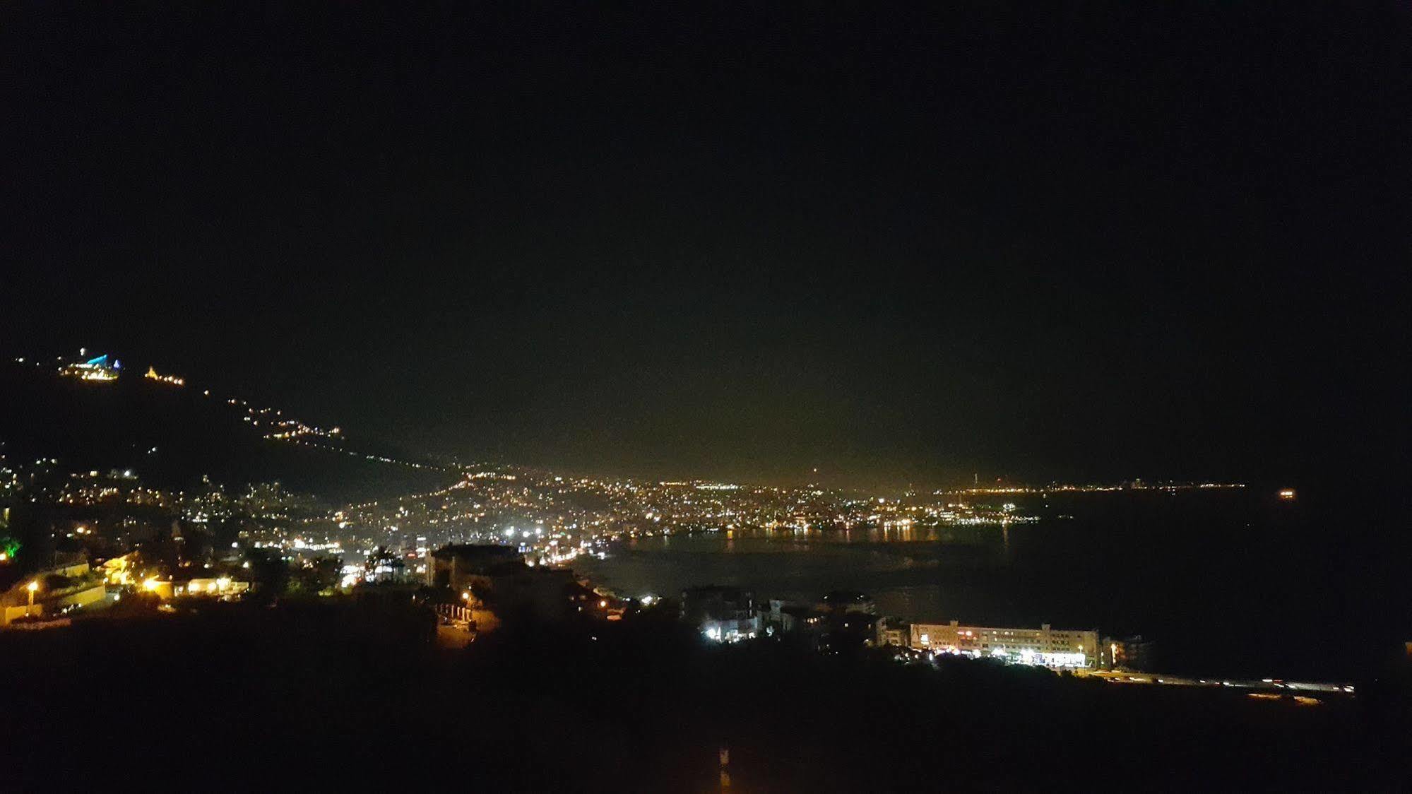 Adma Blue Screen Jounieh Exterior foto